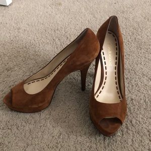 Enzo Angiolini Brown suede peep toe platform